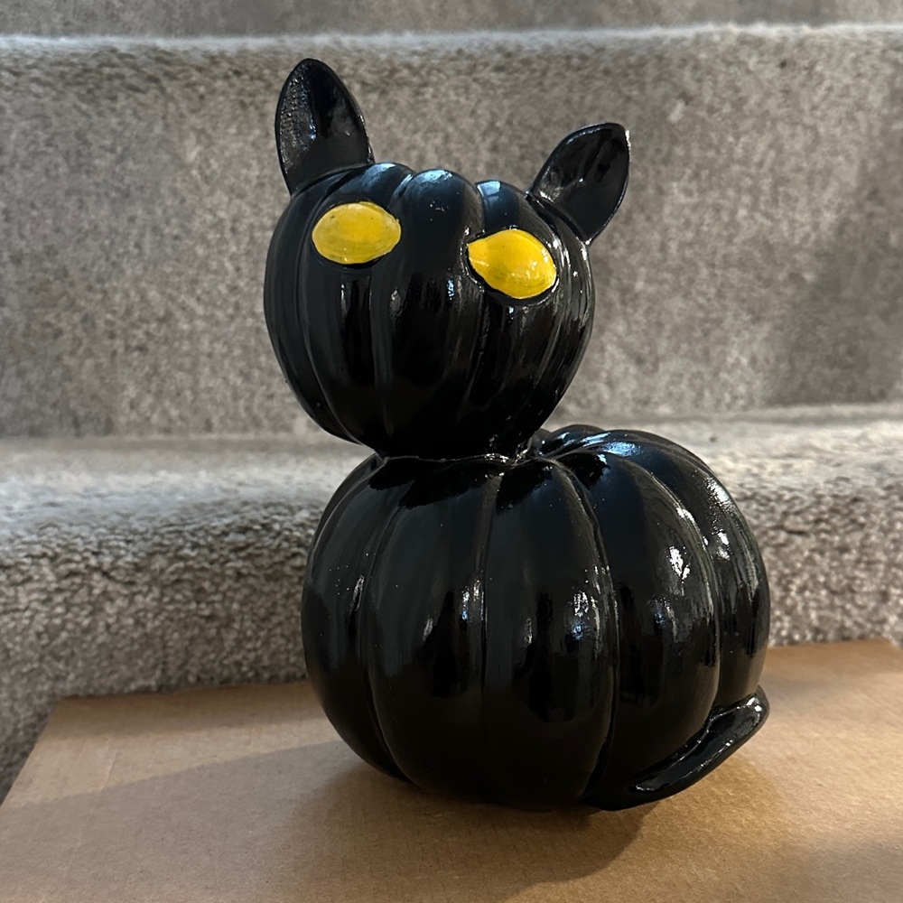 Black Cat Pumpkin Decor